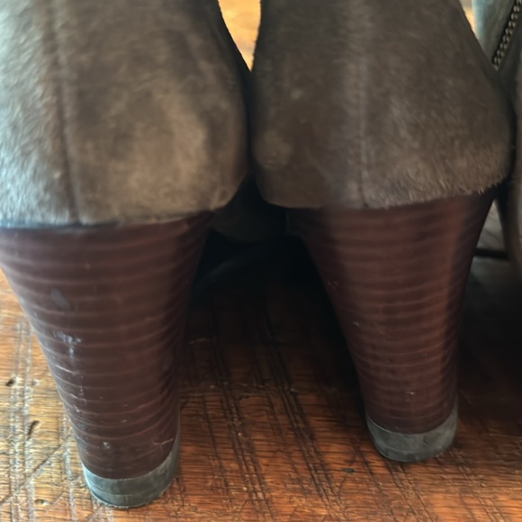 Cute Franco Sarto size 6 suede higher zipper boots. - Picture 9 of 13